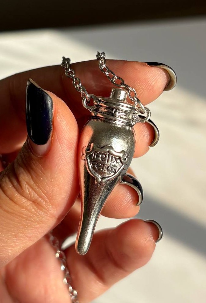 گردنبند شانس مایع